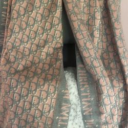 Brand New Women’s Cashmere Scarf 