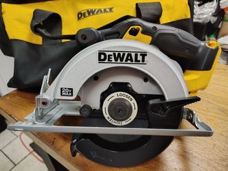 DeWalt 20V Max Cordless Circular Saw