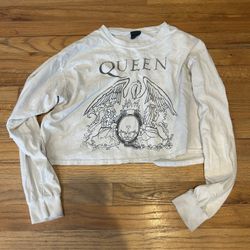 Queen long sleeve crop top size medium 