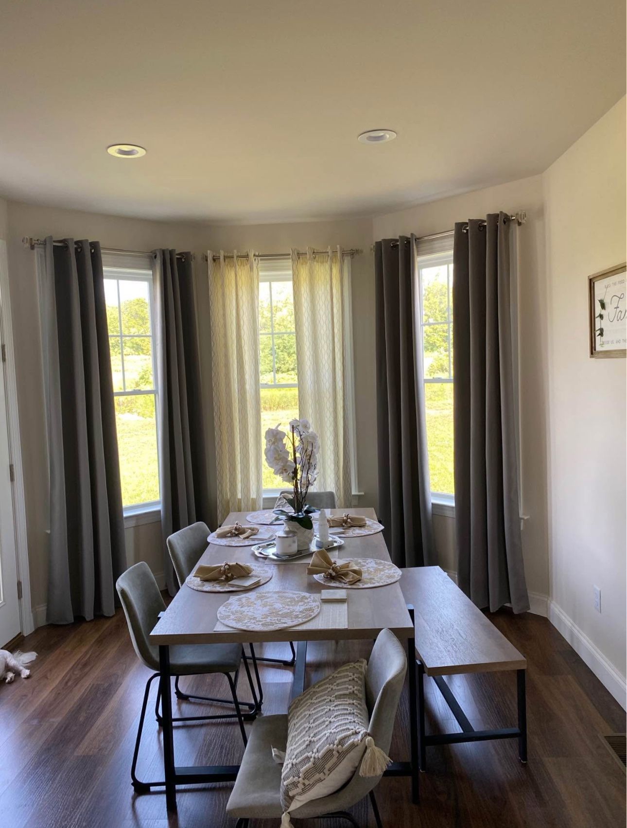 dining/breakfast table
