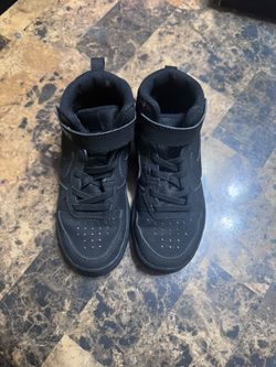 Toddlers Like New Nikes 