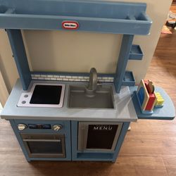 Little Tikes Toy Kitchen 