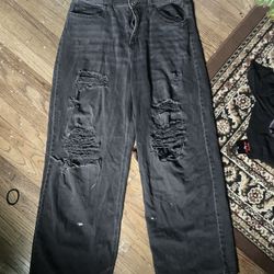 SO Baggy black ripped jeans