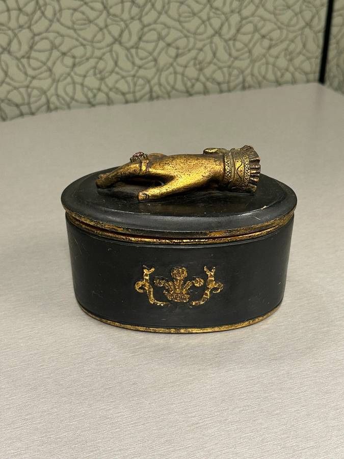 Borghese Italian Vintage Ceramic Box with Lid Gilt Trim - $25 (Hollywood)