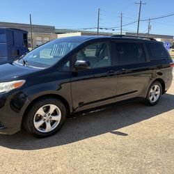 2017 Toyota Sienna