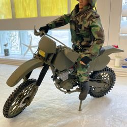 21st Century Motorcycle & Figure Scale 1/6