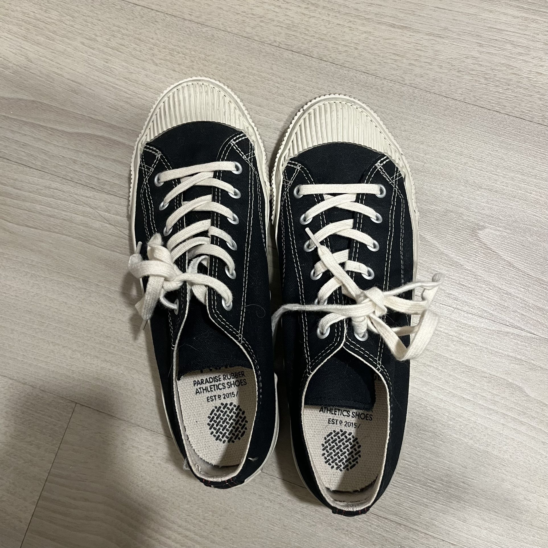 Converse Men Shoes Size 7