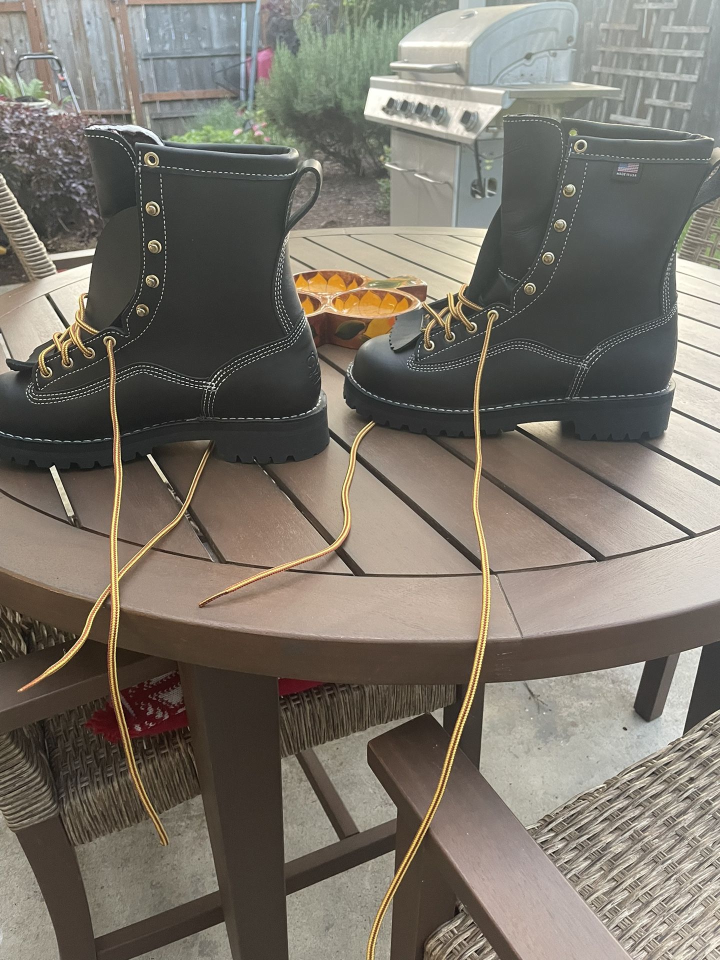 danners super rain forest boots (size 8.5)