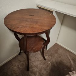 Georgian style table 