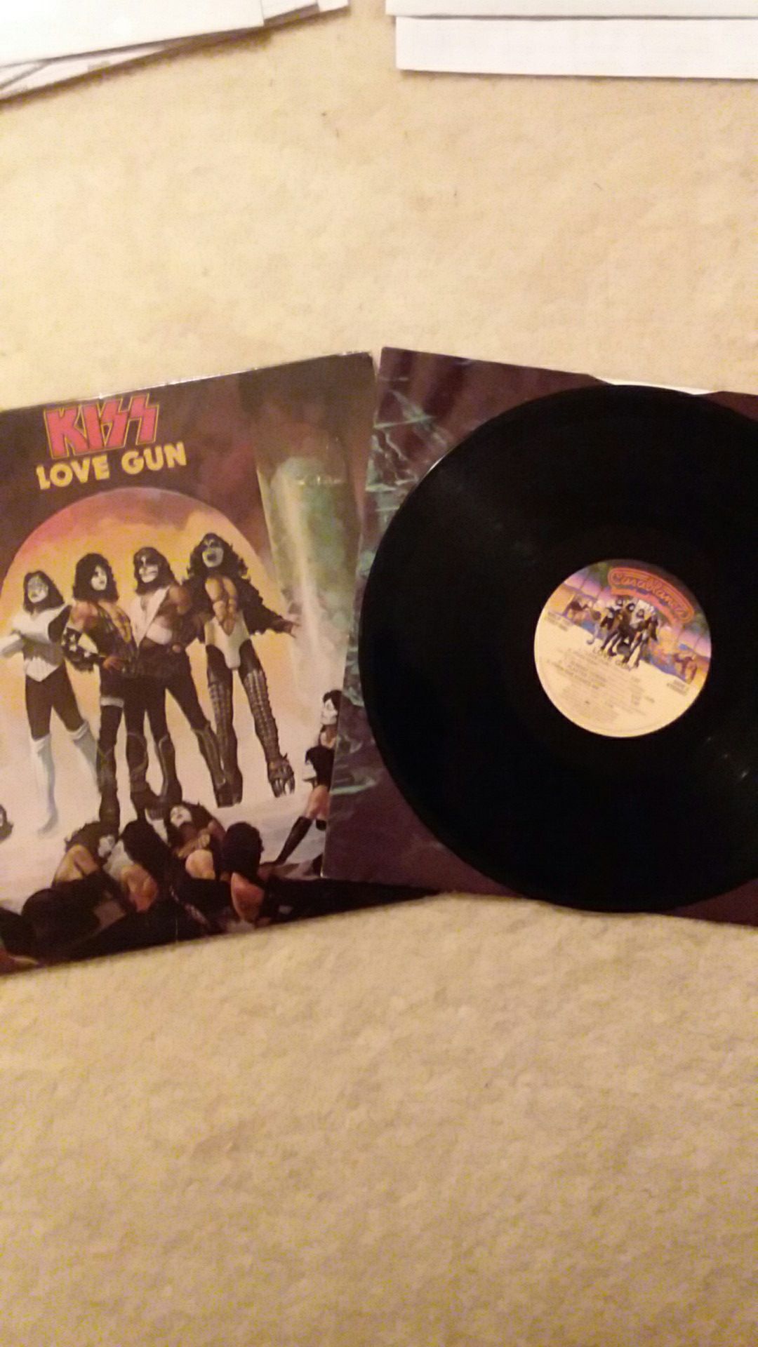 KISS (1977) "L0VE GUN" VINYL LP RECORD