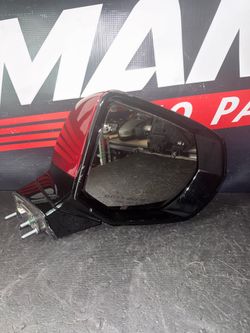 2025-2026 Chevy Tahoe/ Suburban mirror