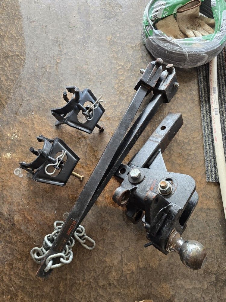 Curt Weight Distrubution Load Leveling Anti-sway Tow Hitch