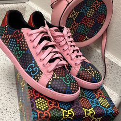 Women’s Gucci Shoes And Purse $275