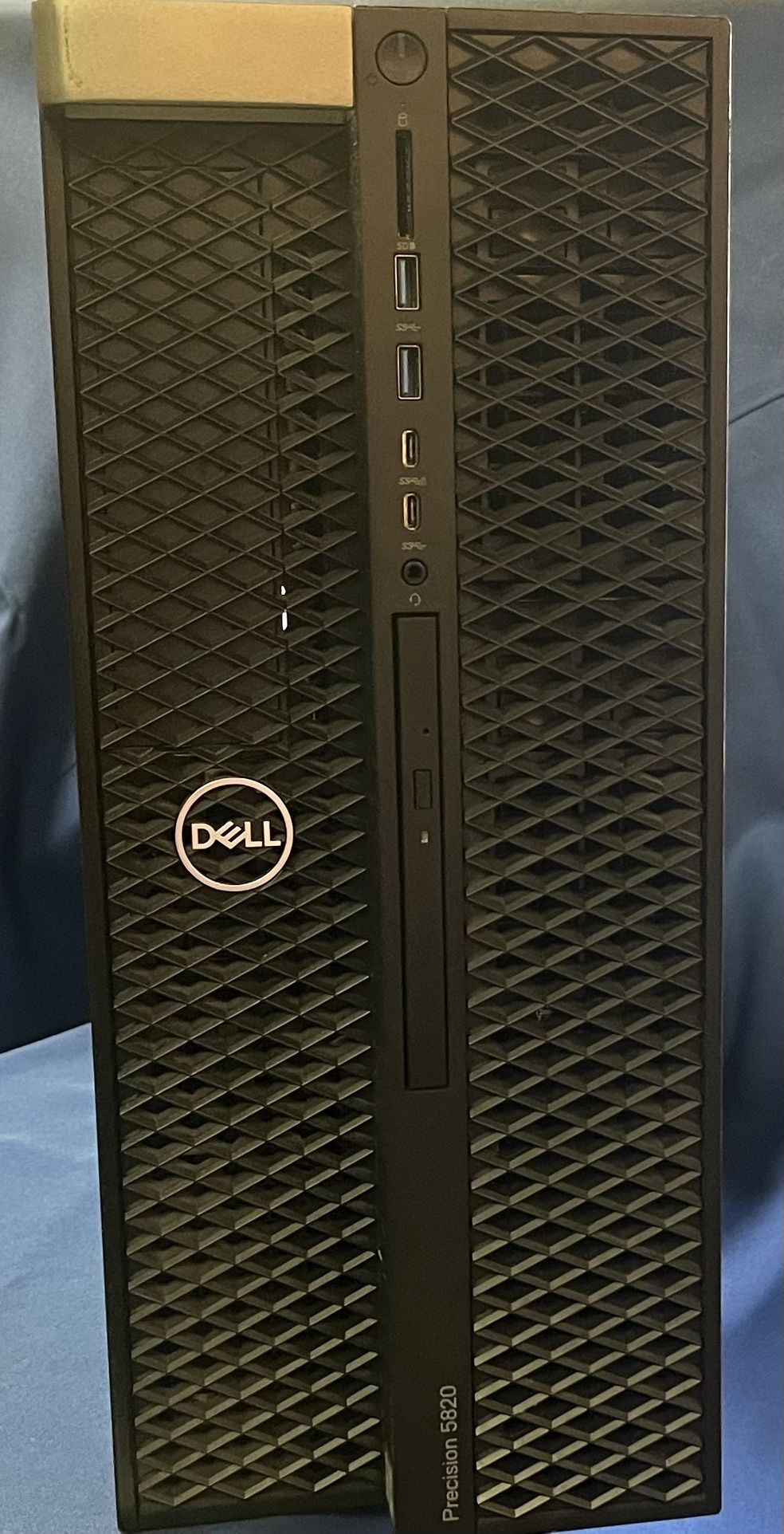 Dell Precision 5820 Xeon W-2125 4.0 GHz - 64 Gb Ram - Nvidia Quadro 4GB - Windows 11 Pro 