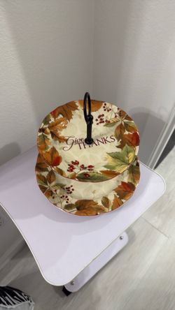 Kitchen tier holder