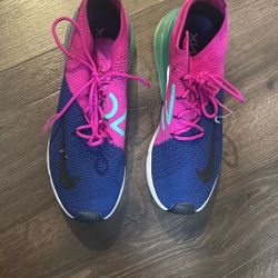 Nike 270’s