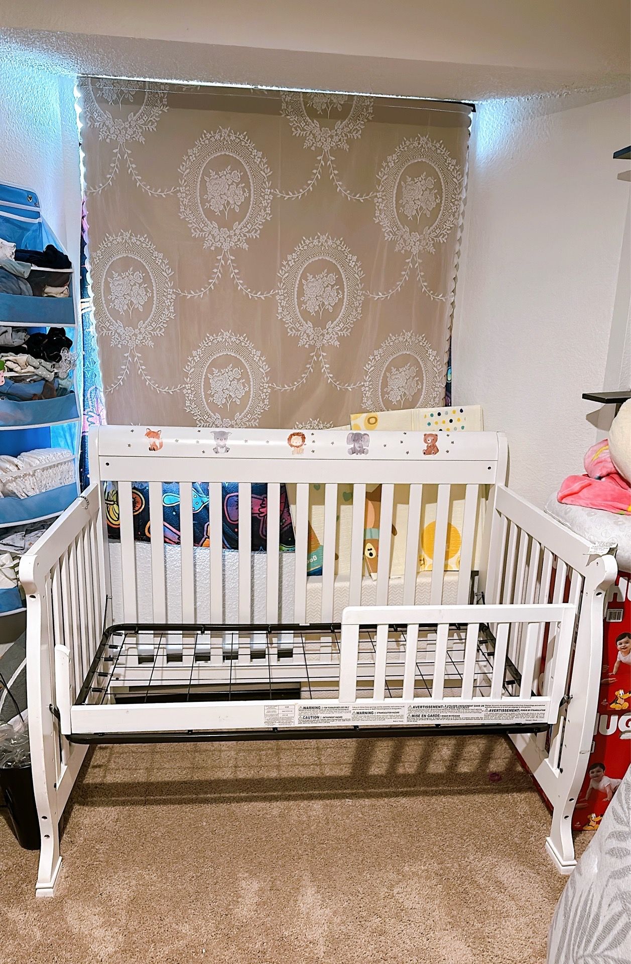 Convertible baby white crib