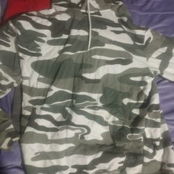 Camouflage Hoodie Sweatshirt Size Large 