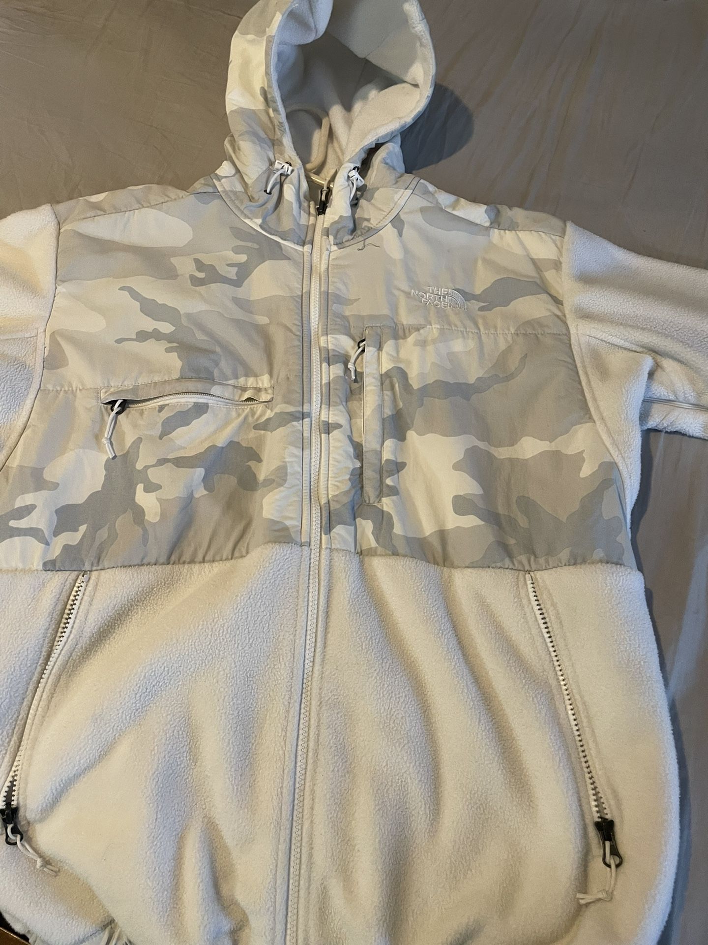 Men’s North face Jacket With Hoodie 