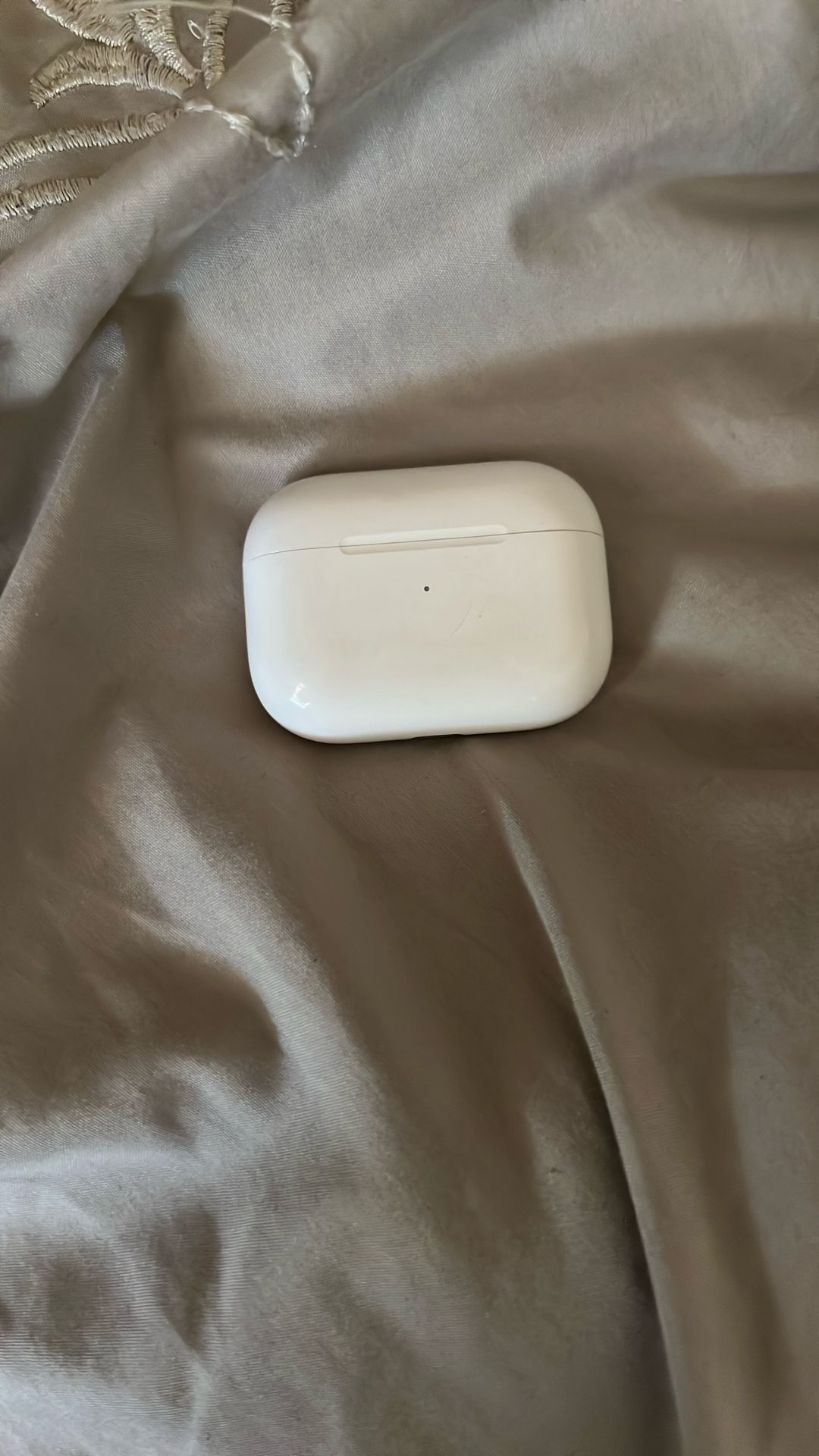 Air pods CASE ONLY