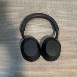 Sony xm5 Headphones 