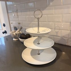 Pottery Barn 3-Tier Dessert Stand (Great White)