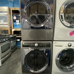 SET WASHER AND DRYER FRONT LOAD GRAY SSTEEL KENMORE ELITE 