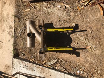 Water closet carrier