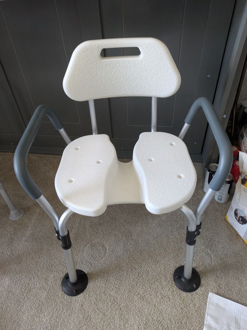 New Shower Chair Adjustable Height Back Arms Suction Feet