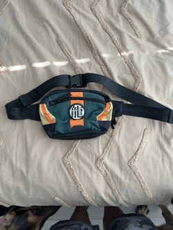 Dragon Ball Z Shelton Crossbody Bag