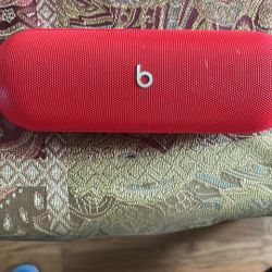 Beats Pill 4