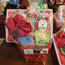 Mother's Day Baskets Bath Body AND EXTRAS.   Small Badket 20.00