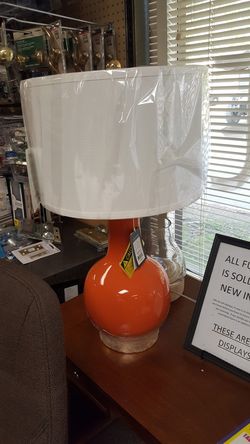 Table lamp brand new still in box never used 60ea