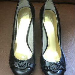 Michael Kors Black Leather Logo Heel Women’s Pumps Shoes Size 8.5M