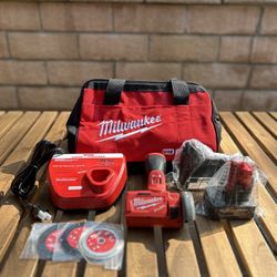 Milwaukee M12 FUEL Brushless Cordless Cut Off Saw Kit