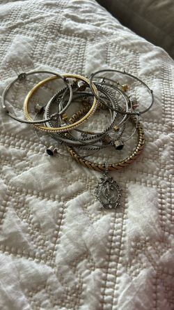 Juicy Couture Bangle Stack