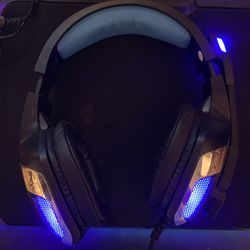 Blue LED Lit Gaming Over-ear Headphones with Mic