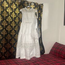 Vestido Nuevo   Con La Corona 