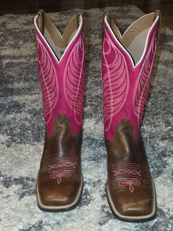 Ariat Square Toe Hot Pink Western Cowgirl Countrycore Barbiecore Boots - Size 9B