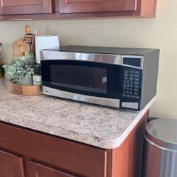 GE Profile Countertop Microwave 
