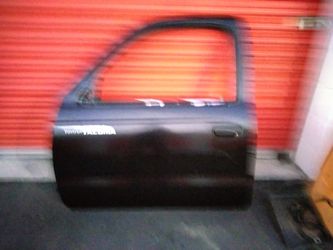 95-2004 Toyota Tacoma door (driver's side) with all the accessories OEM.
