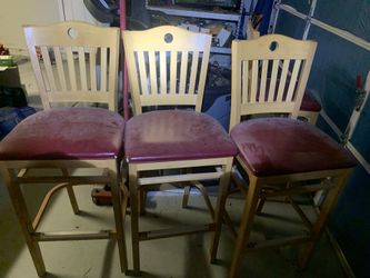 4 hight chairs good condition