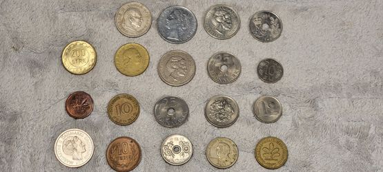 🌍 World Coin Collection Lot (19 Coins) – China, Italy, Denmark, Germany, Canada & More
