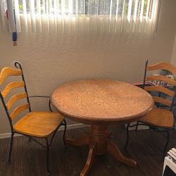 Round Wood Table And Chairs 