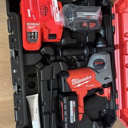 M18 FUEL 18V Lithium-Ion Brushless 1 in. Cordless SDS-Plus Rotary Hammer Kit with Two 6.0 Ah Batteries, Hard Case