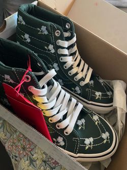 Vans shoes , limited edition , size 7 NEW