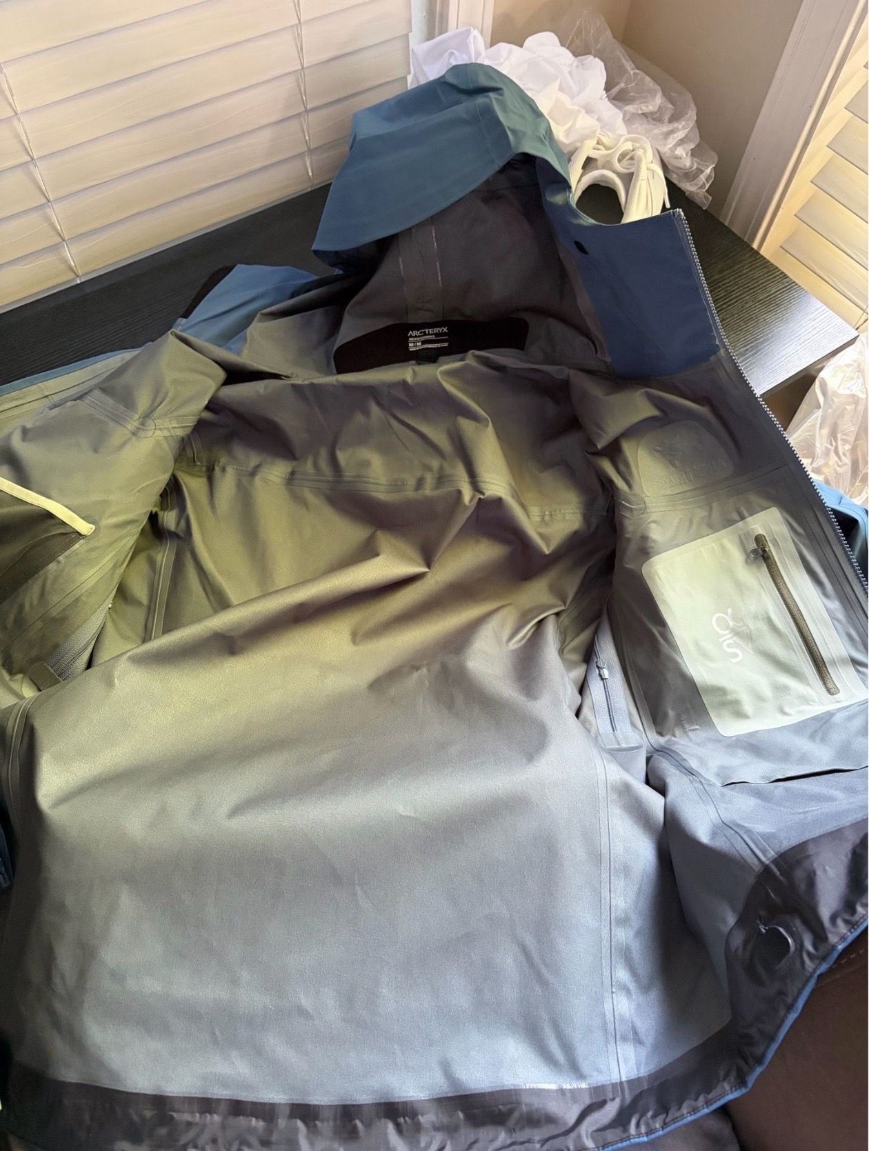 Arc’teryx Gore-Tex Pro Shell Jacket Blue Men’s M | Waterproof Hiking Technical