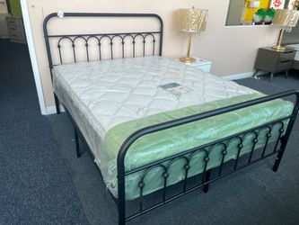 Queen  Bed frame，$120
