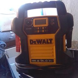 DeWalt Battery Jumper 