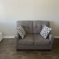 LOVESEAT NEW
